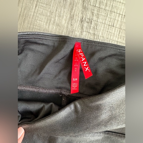 Like New Spanx Faux Leather Black & White Side Stripe Leggings - Picture 8 of 8